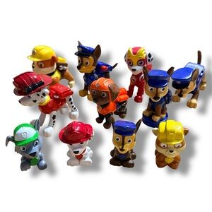 LOT OF 11 Paw Patrol Action Figures